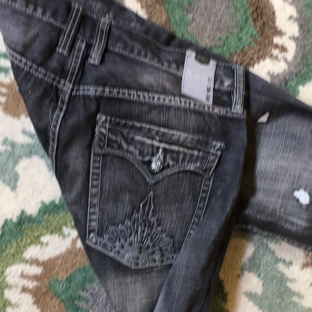 Custom Embroidered Jeans - Picture 10 of 11